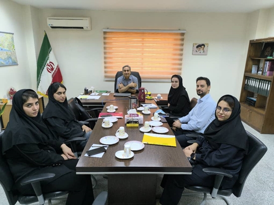 حضور فعال داروسازان شبکه های بهداشت و درمان در دوره آموزشی توجیهی 
